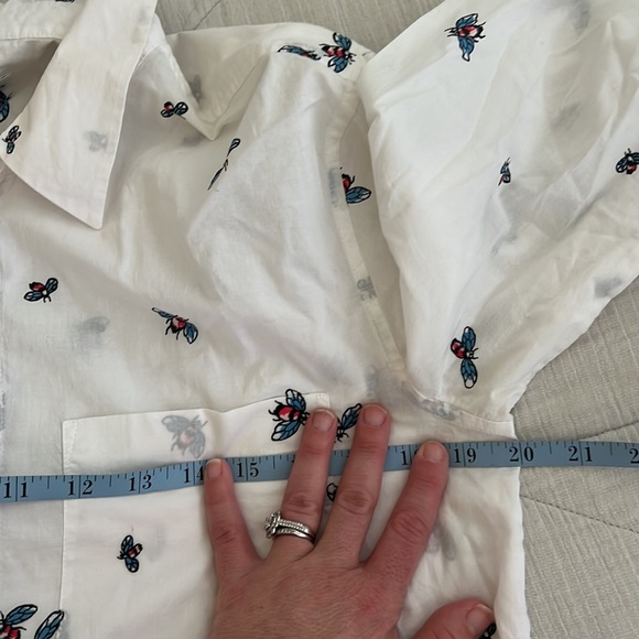 Equipment Femme Bee Print Button Down Shirt White Blue Cotton size small - Picture 13 of 16